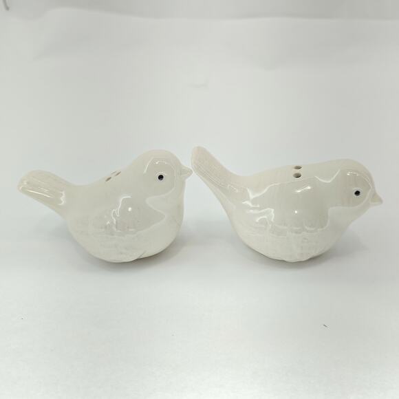 Pier 1 Imports Ceramic White Bird Salt & Pepper Shakers w Stoppers - Picture 1 of 6